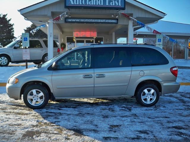 Dodge Grand Caravan 2005 photo 3