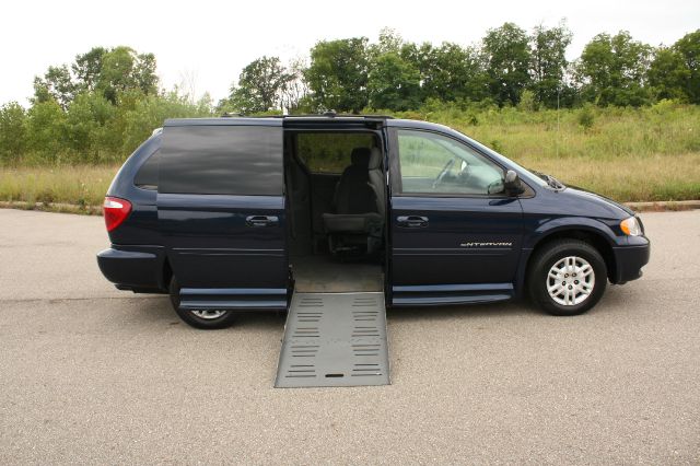 Dodge Grand Caravan 2005 photo 3