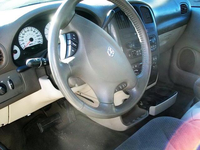 Dodge Grand Caravan 2005 photo 4