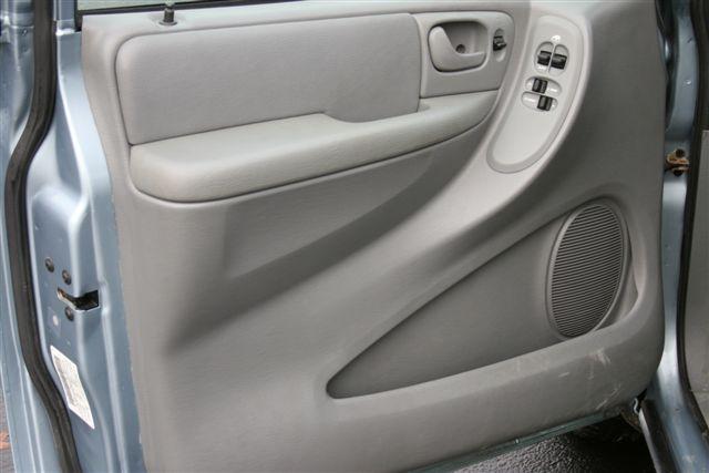 Dodge Grand Caravan 2005 photo 3