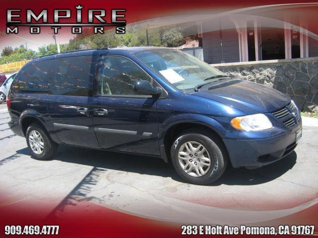 Dodge Grand Caravan 2005 photo 1