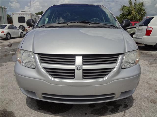 Dodge Grand Caravan 2005 photo 1