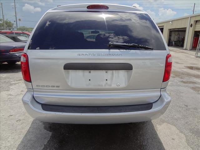 Dodge Grand Caravan 2005 photo 4