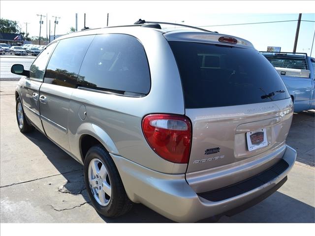 Dodge Grand Caravan 2005 photo 2