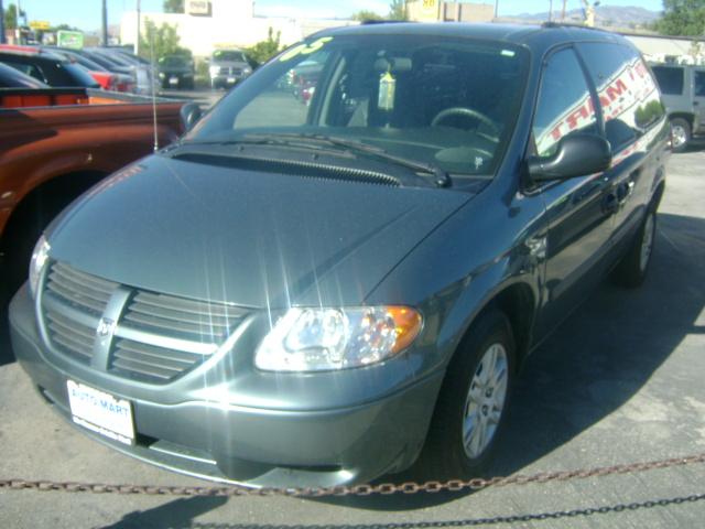 Dodge Grand Caravan 2005 photo 1