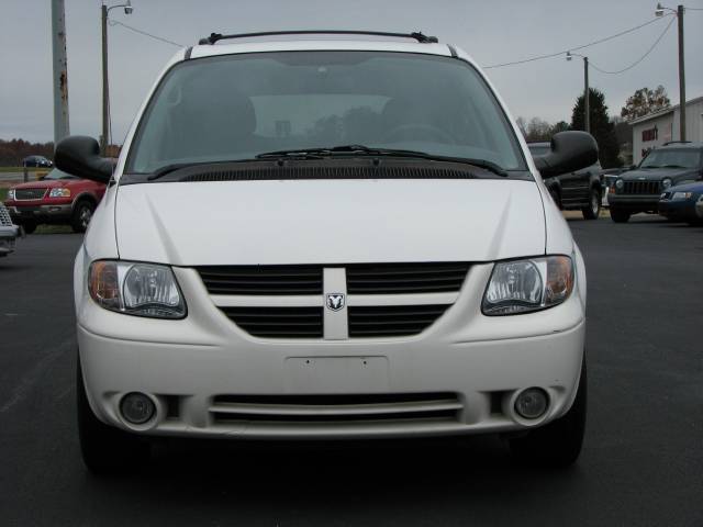 Dodge Grand Caravan 2005 photo 3