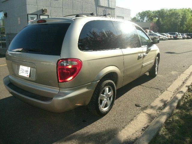 Dodge Grand Caravan 2005 photo 3