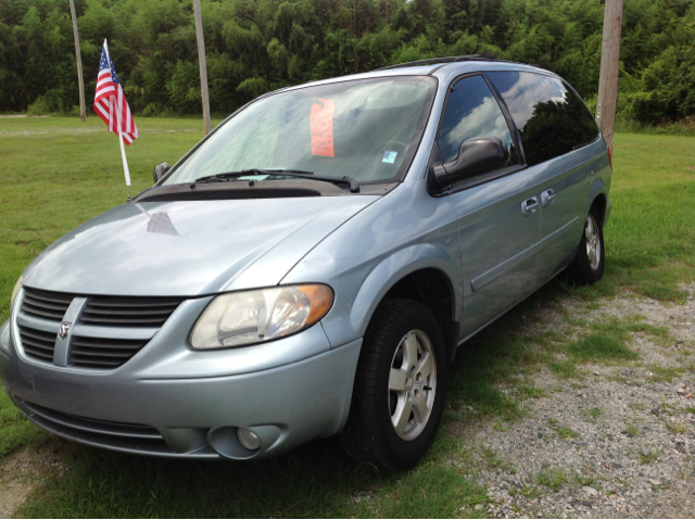 Dodge Grand Caravan 2005 photo 2
