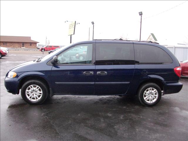 Dodge Grand Caravan 2005 photo 2