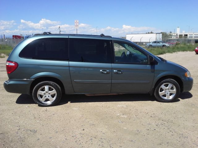 Dodge Grand Caravan 2005 photo 3