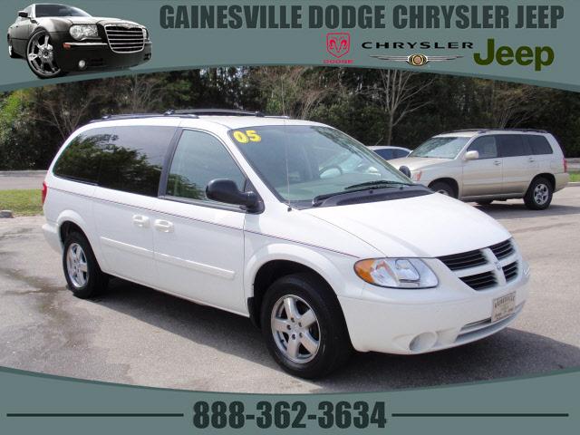 Dodge Grand Caravan 2005 photo 2