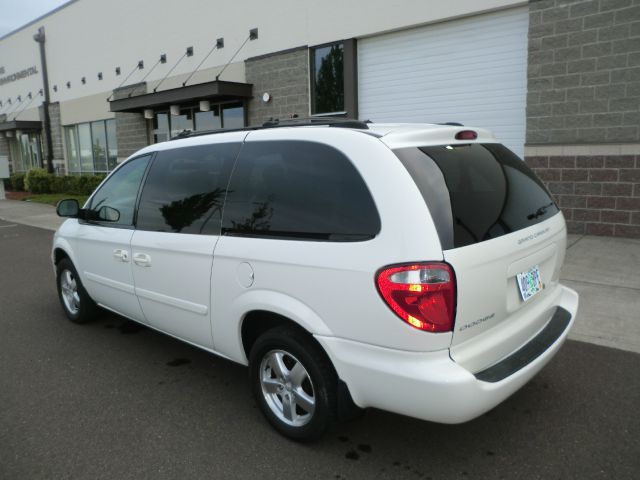 Dodge Grand Caravan 2005 photo 14