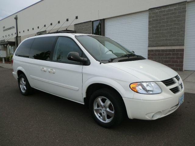 Dodge Grand Caravan 2005 photo 17