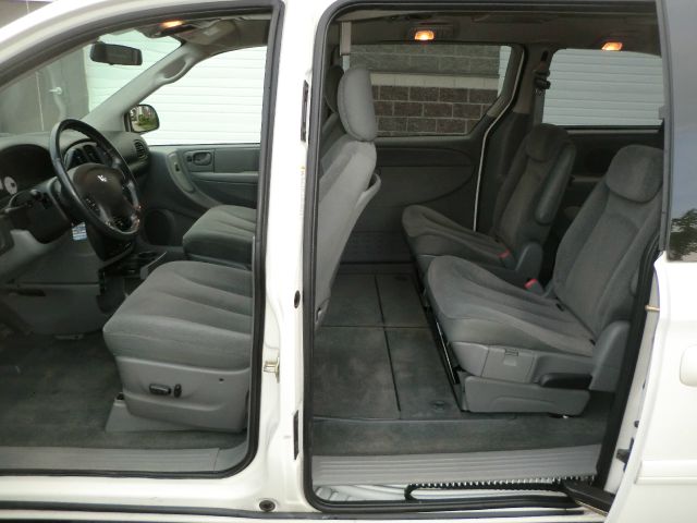 Dodge Grand Caravan 2005 photo 18