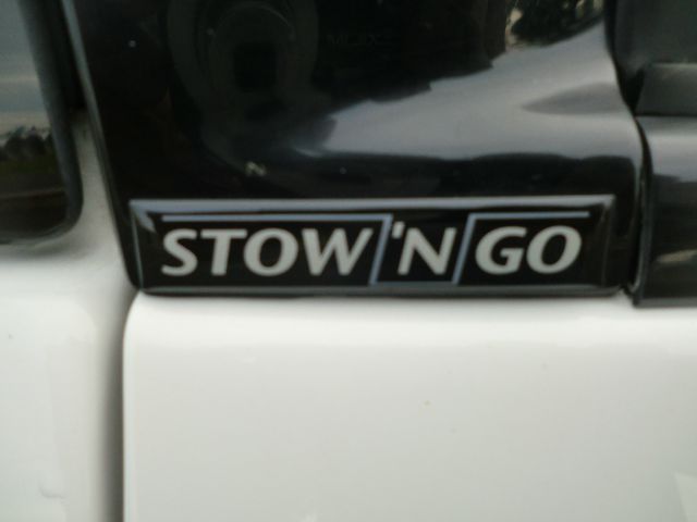 Dodge Grand Caravan 2005 photo 23