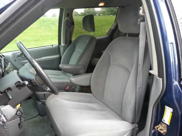 Dodge Grand Caravan 2005 photo 1