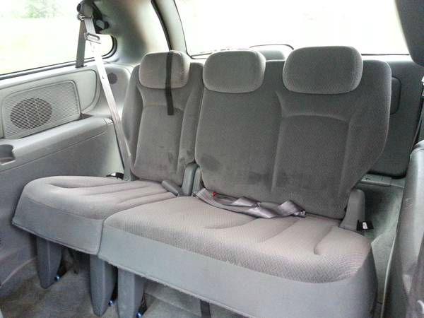 Dodge Grand Caravan 2005 photo 3