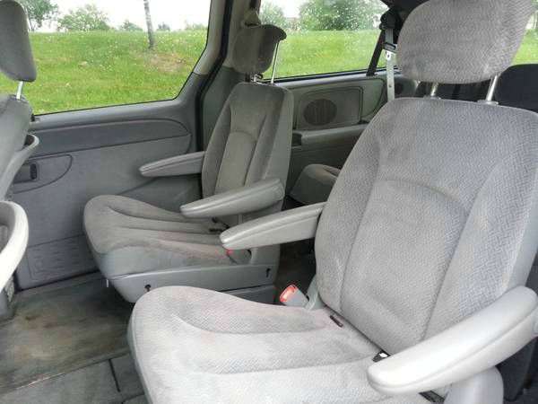 Dodge Grand Caravan 2005 photo 4