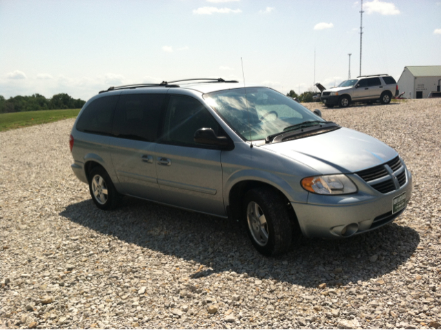 Dodge Grand Caravan 2005 photo 3