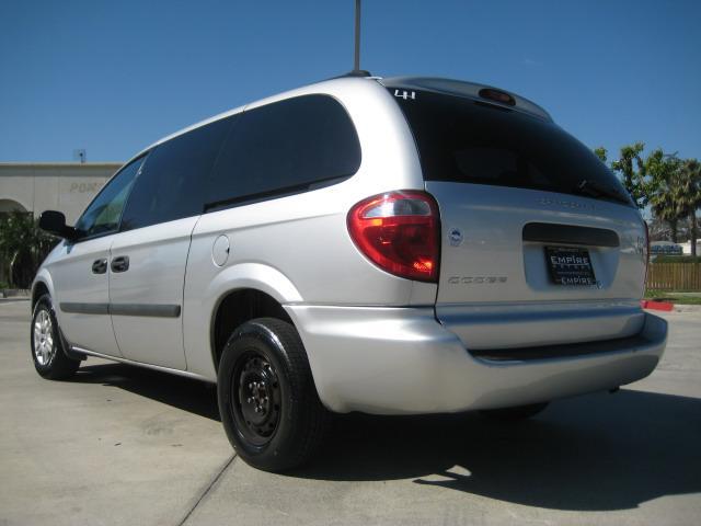Dodge Grand Caravan 2005 photo 2