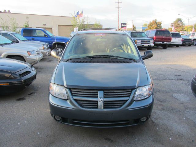 Dodge Grand Caravan 2005 photo 1