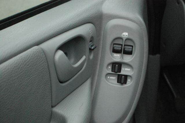 Dodge Grand Caravan 2005 photo 9