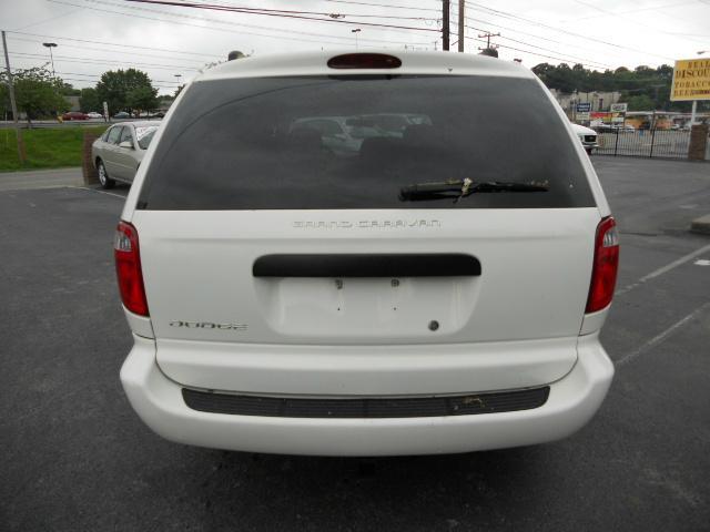 Dodge Grand Caravan 2005 photo 10