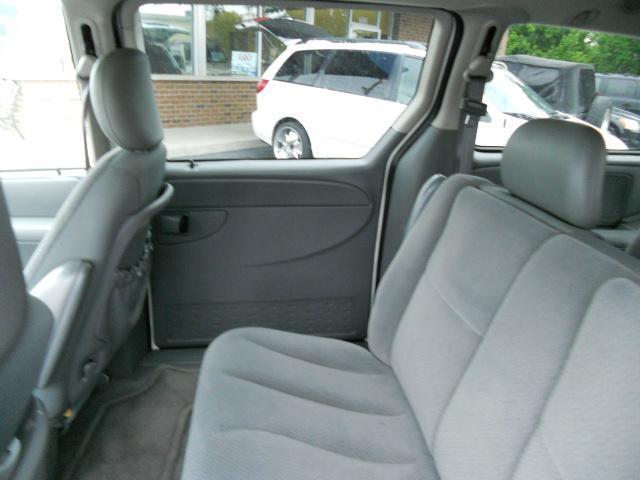Dodge Grand Caravan 2005 photo 2