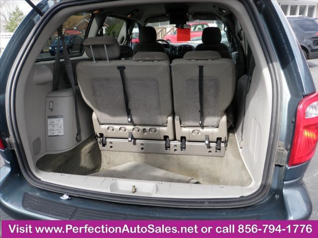 Dodge Grand Caravan 2005 photo 1