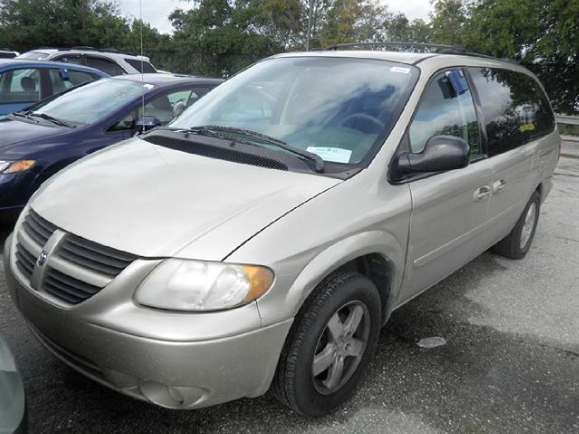 Dodge Grand Caravan 2005 photo 1