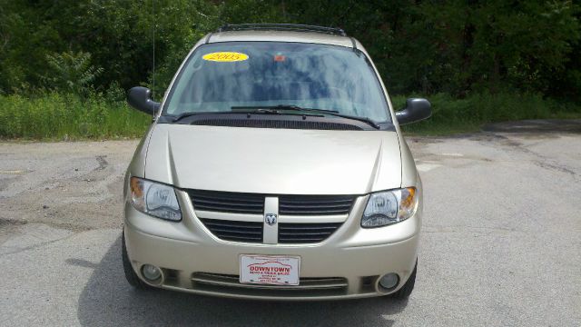 Dodge Grand Caravan 2005 photo 3