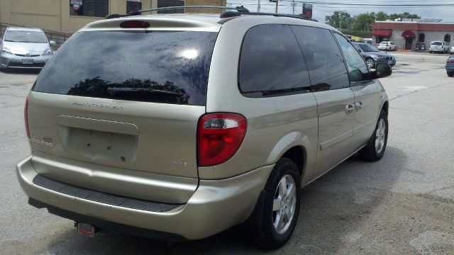 Dodge Grand Caravan 2005 photo 9