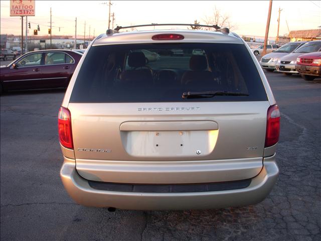 Dodge Grand Caravan 2005 photo 2