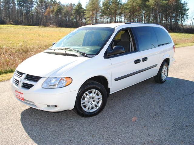 Dodge Grand Caravan 2005 photo 2