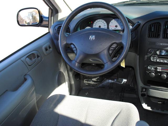 Dodge Grand Caravan 2005 photo 4