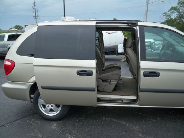 Dodge Grand Caravan 2005 photo 13