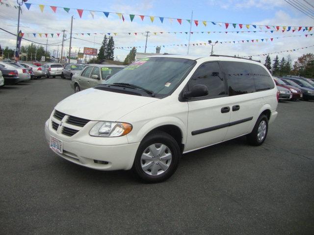 Dodge Grand Caravan 2005 photo 2