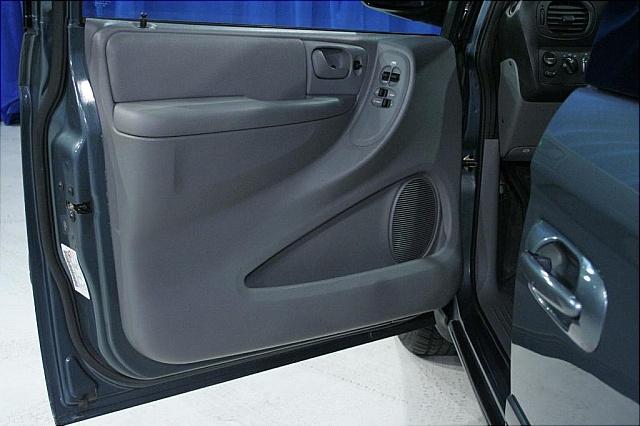 Dodge Grand Caravan 2005 photo 1