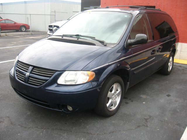 Dodge Grand Caravan 2005 photo 3