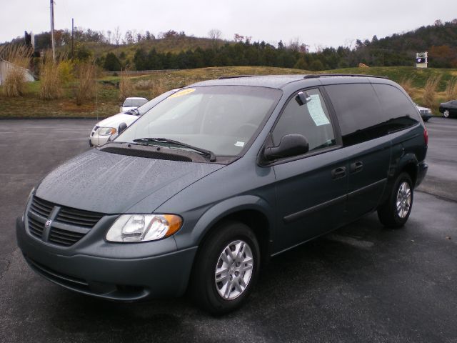 Dodge Grand Caravan 2005 photo 2