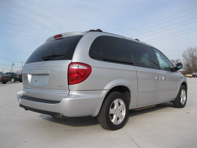 Dodge Grand Caravan 2005 photo 1