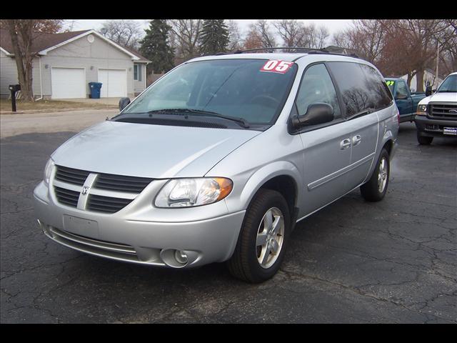 Dodge Grand Caravan 2005 photo 2