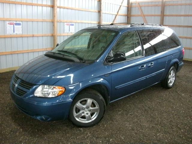 Dodge Grand Caravan 2005 photo 2