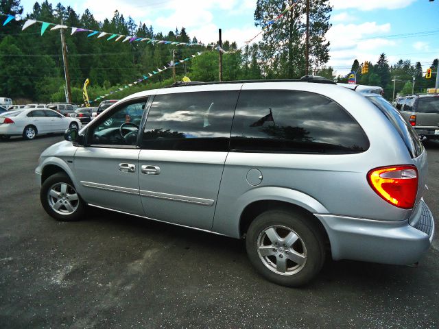 Dodge Grand Caravan 2006 photo 2
