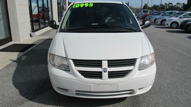 Dodge Grand Caravan 2006 photo 2