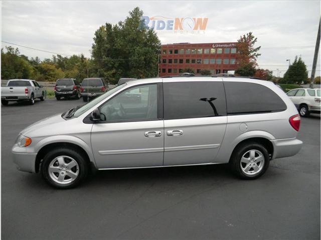 Dodge Grand Caravan 2007 photo 2