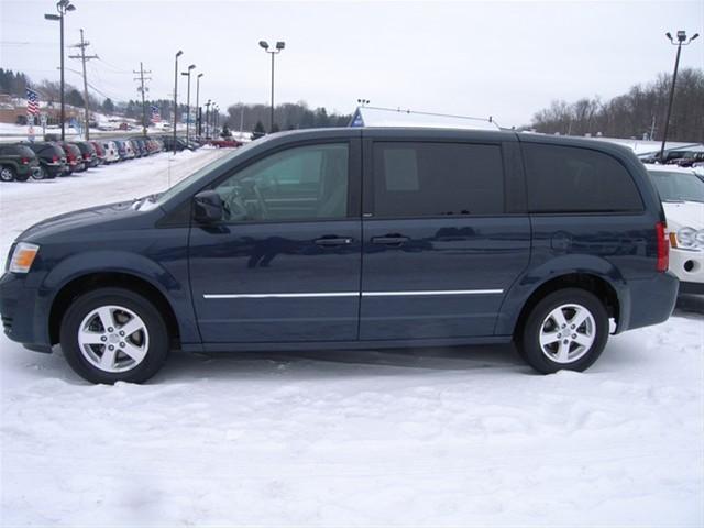 Dodge Grand Caravan 2008 photo 2
