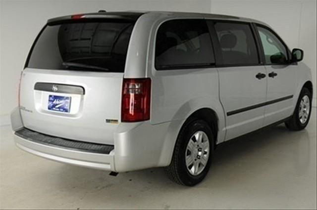 Dodge Grand Caravan 2008 photo 2
