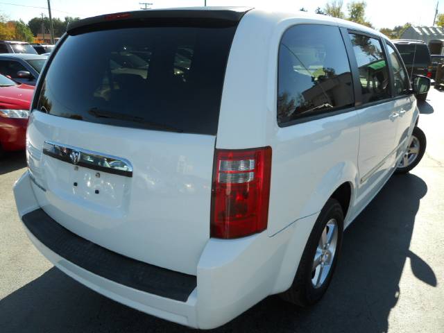 Dodge Grand Caravan 2008 photo 2