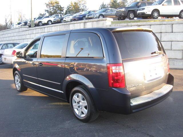 Dodge Grand Caravan 2008 photo 2